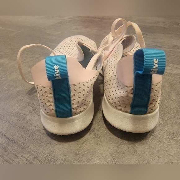 (Girls) Native- Keep it lite sneakers *Pale Pink* - Picture 2 of 6